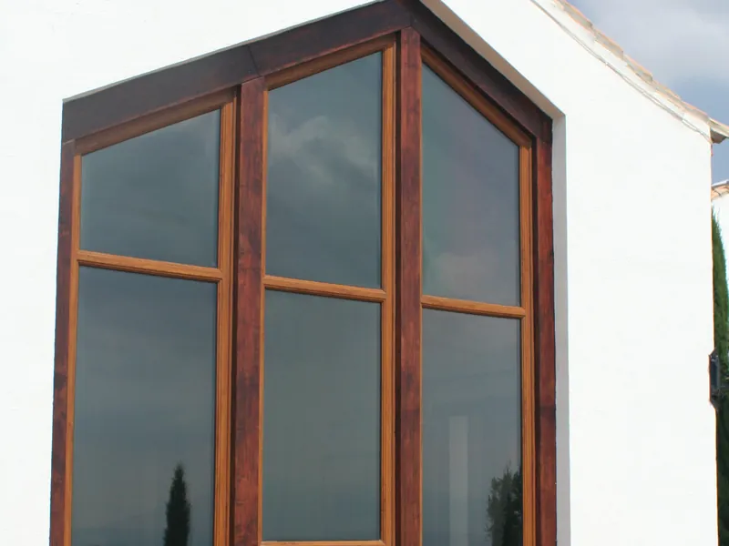 Bay Windows — Gallery Mile End